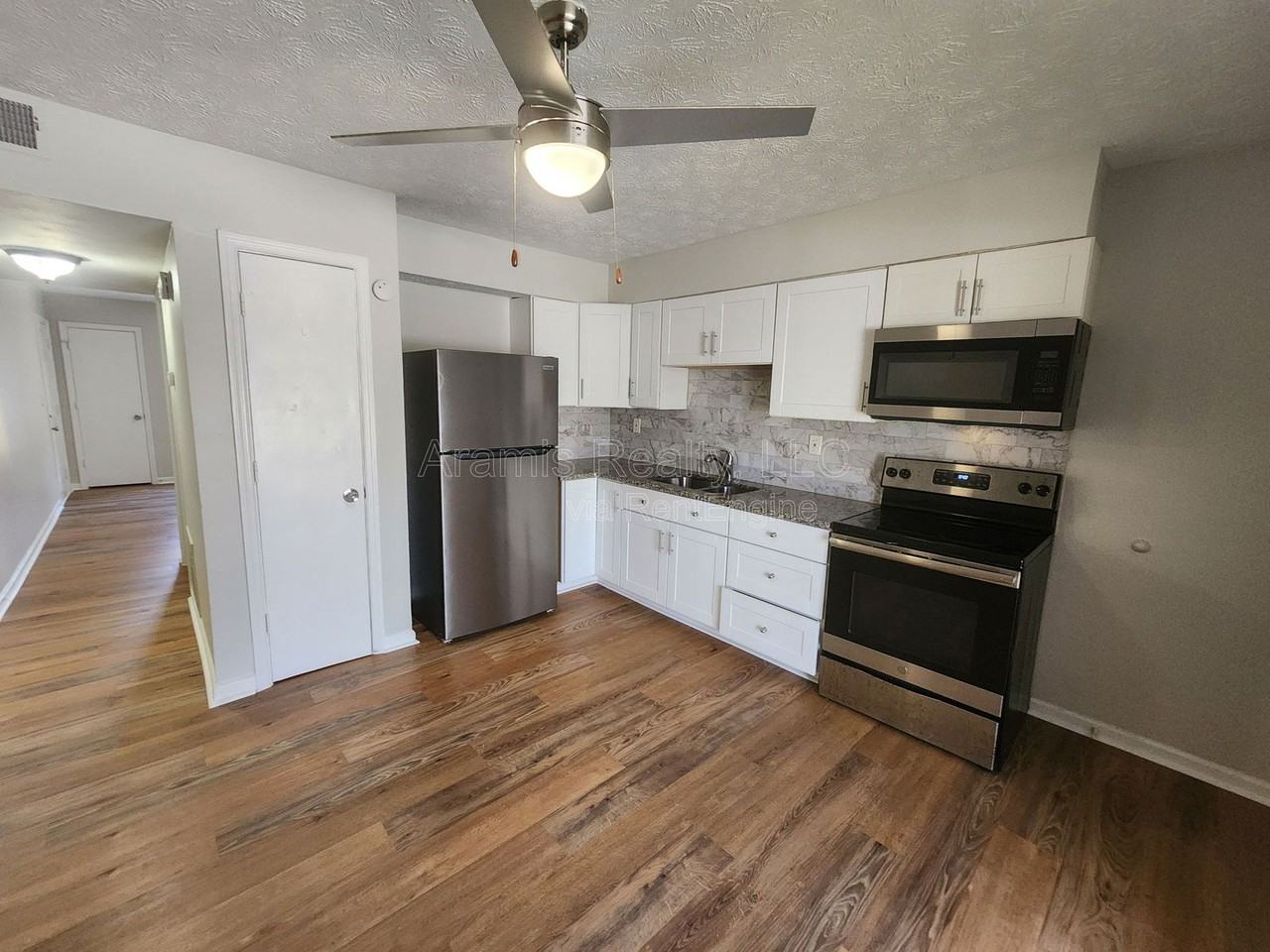 116 Spring Ct #1 - Photo 2 of 10