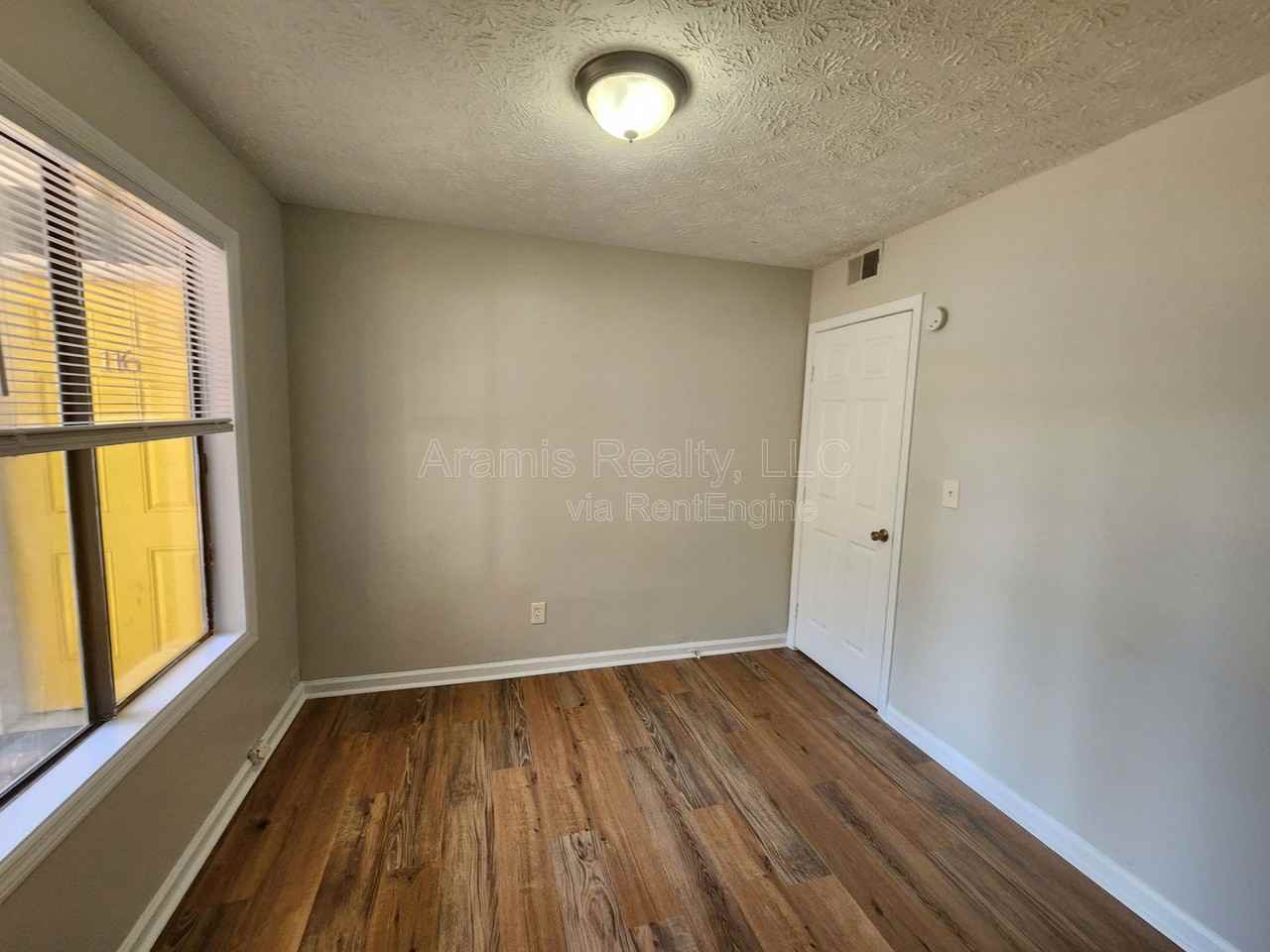 116 Spring Ct #1 - Photo 7 of 10