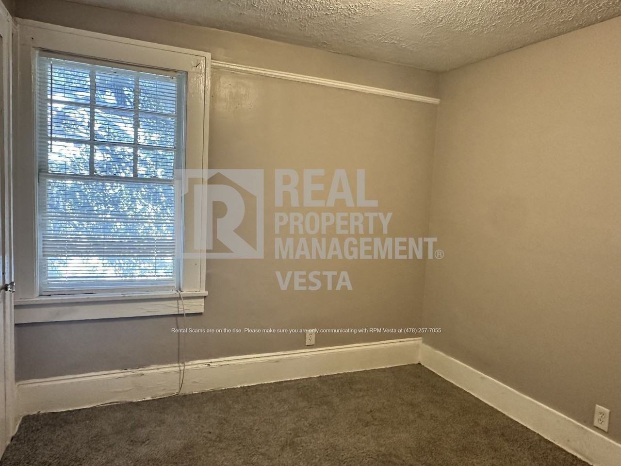 2697 Napier Ave - Photo 4 of 12