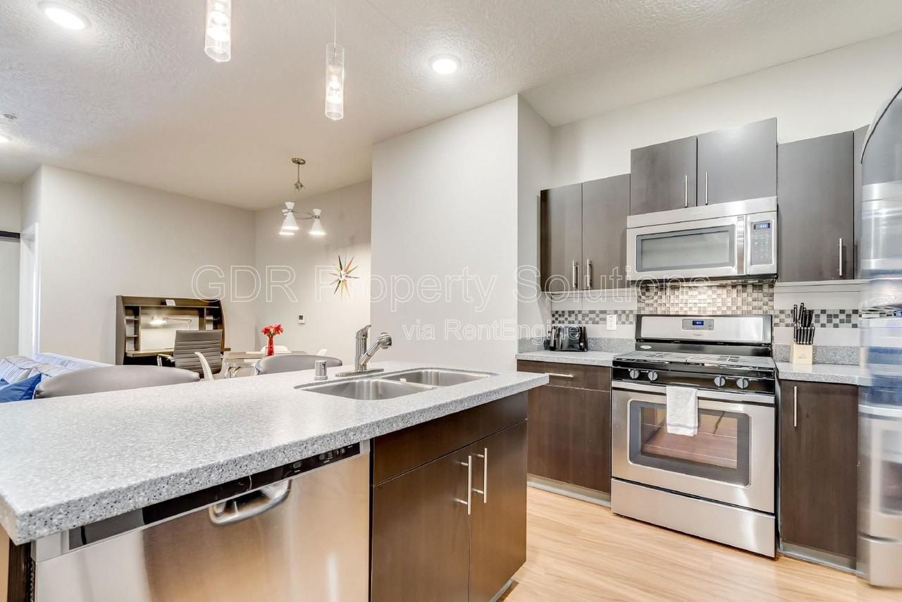 950 4th St Nw #203 - Photo 5 of 24