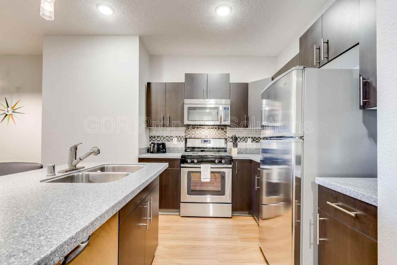 950 4th St Nw #203 - Photo 7 of 24
