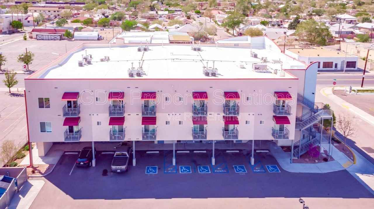 950 4th St Nw #203 - Photo 3 of 24