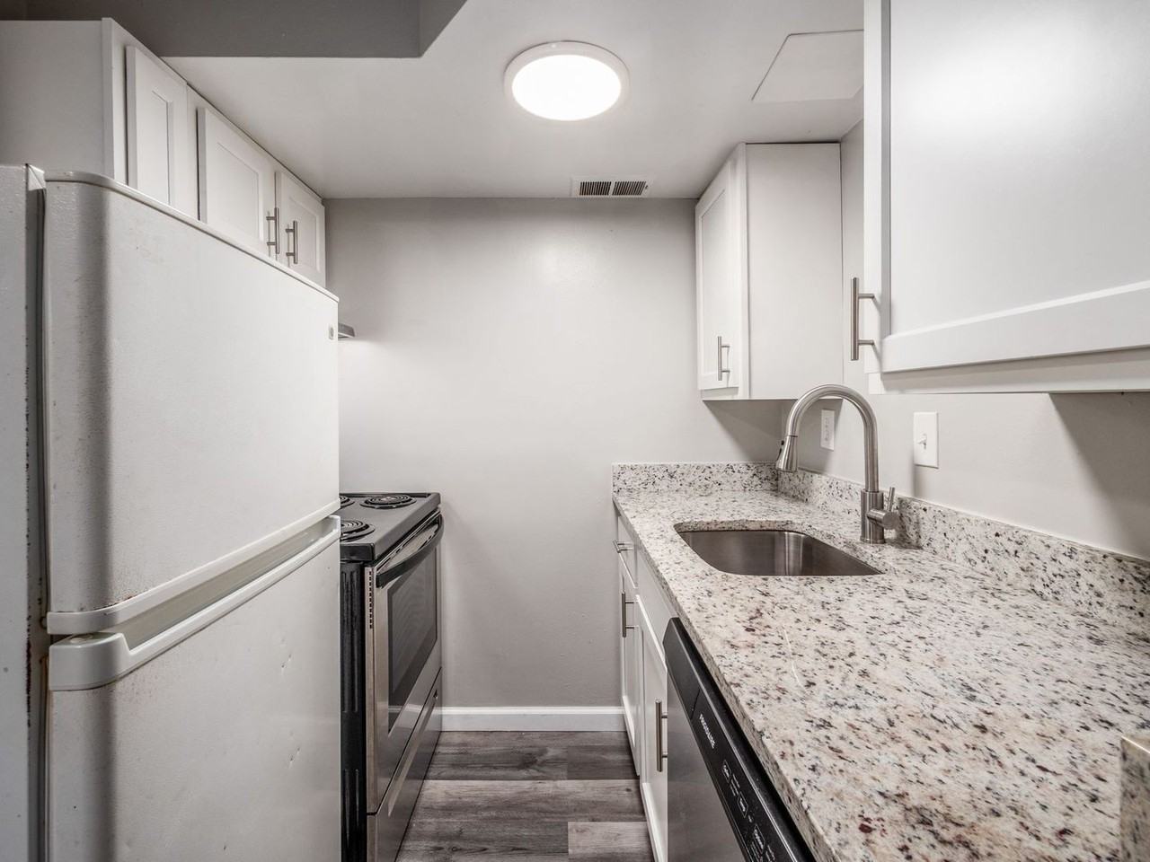 70 W 8th Ave #C1 - Photo 3 of 18