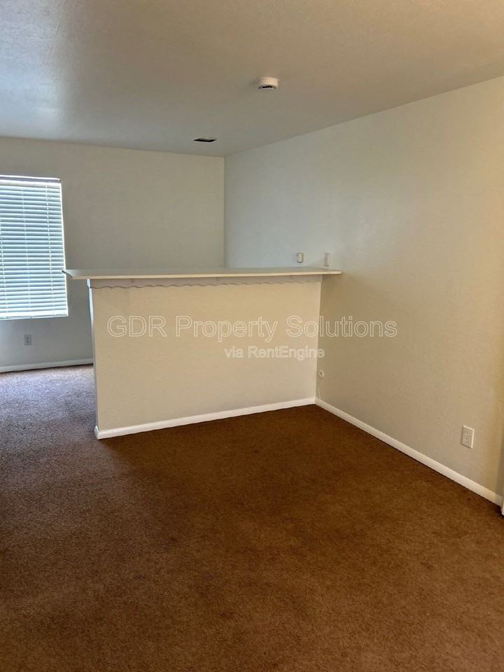 401 14th St Nw #39 - Photo 6 of 14