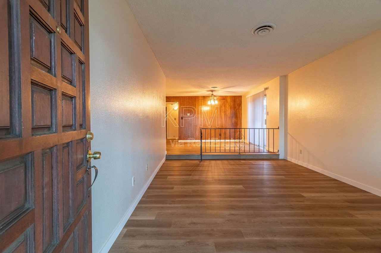 422 Felton Way - Photo 3 of 19