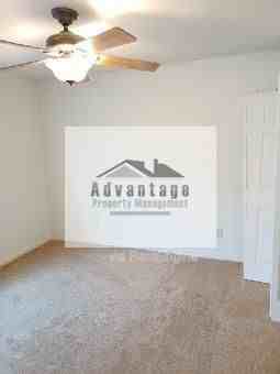 132 Wesleyan Way - Photo 7 of 12