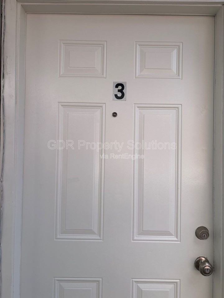 408 Princeton Dr Se #3 - Photo 2 of 16