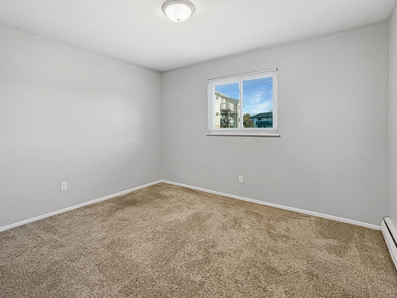 1018 Abbey Ct #2 - Photo 4 of 6