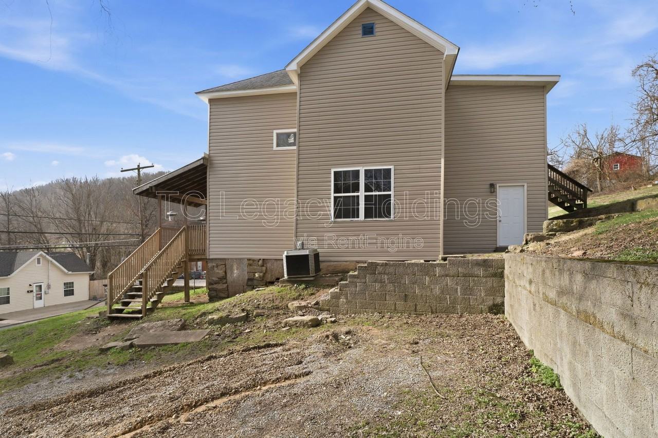 45 Lincoln St - Photo 4 of 36