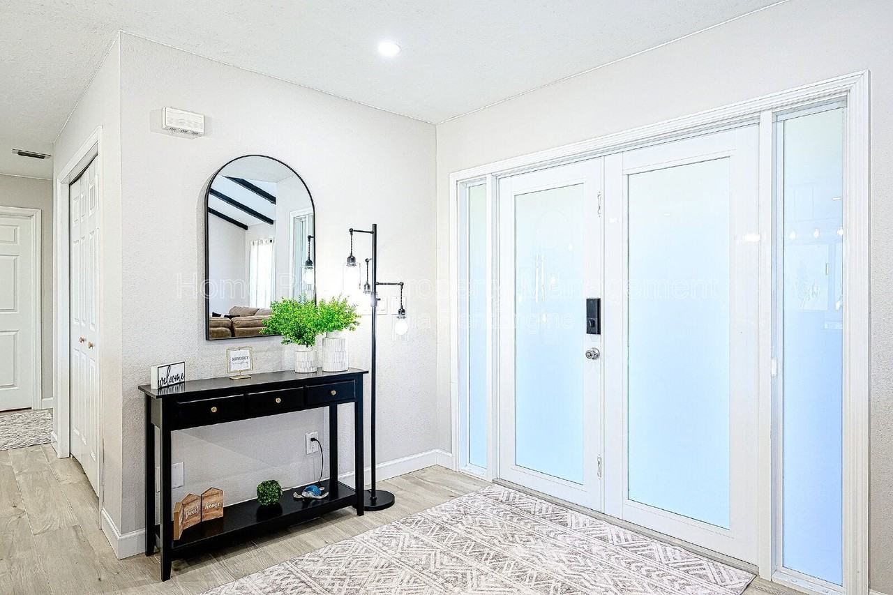 4715 Swordfish St - Photo 2 of 33