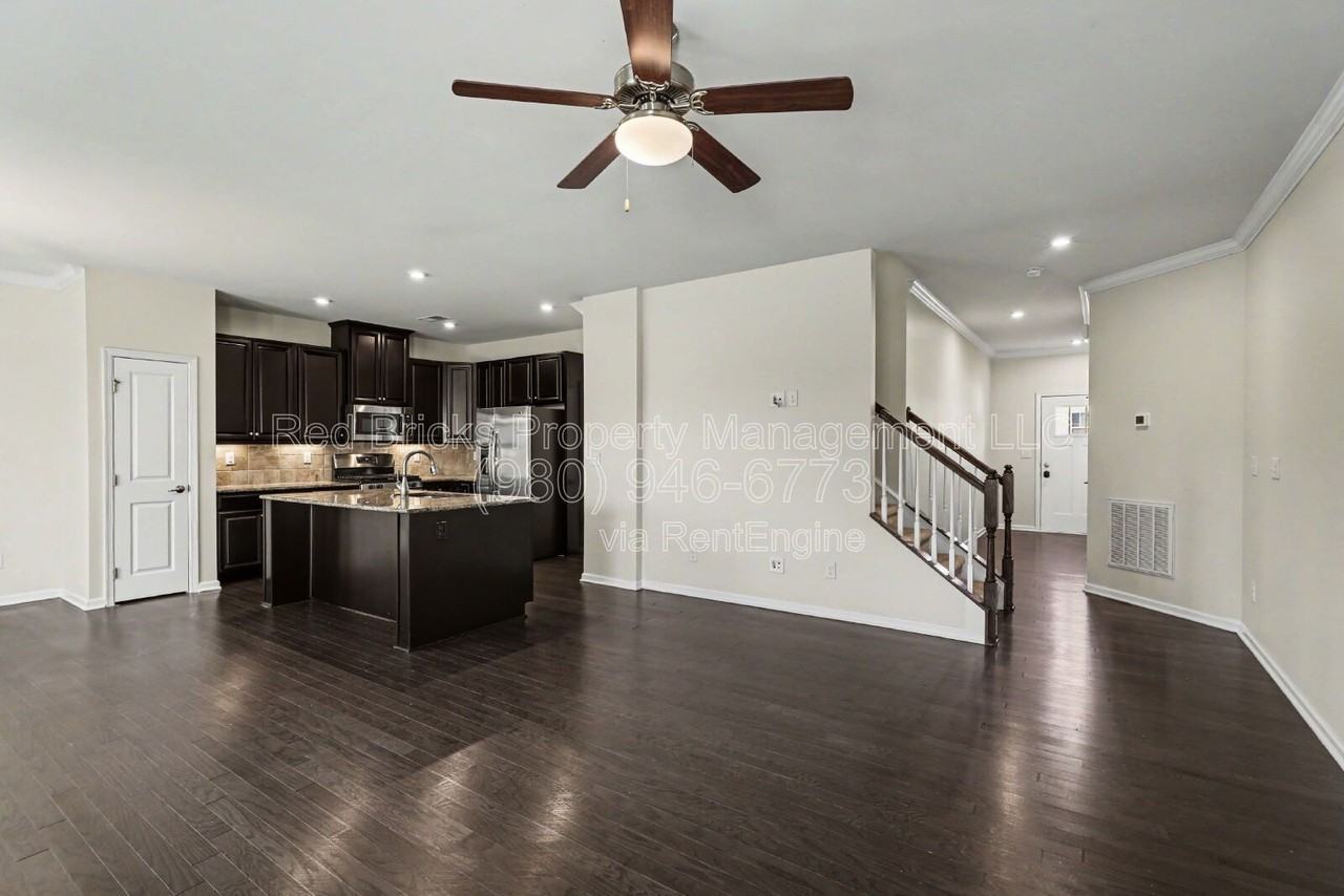 11007 Discovery Dr Nw - Photo 5 of 36