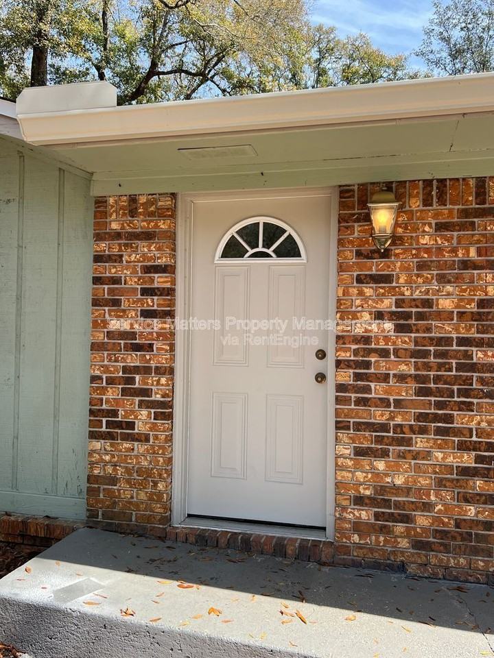 6933 Javid Rd - Photo 3 of 40