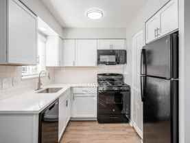 620 Riverview Dr - Photo 1 of 1