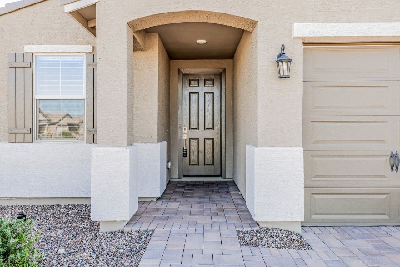 19981 W Badgett Ln - Photo 4 of 29