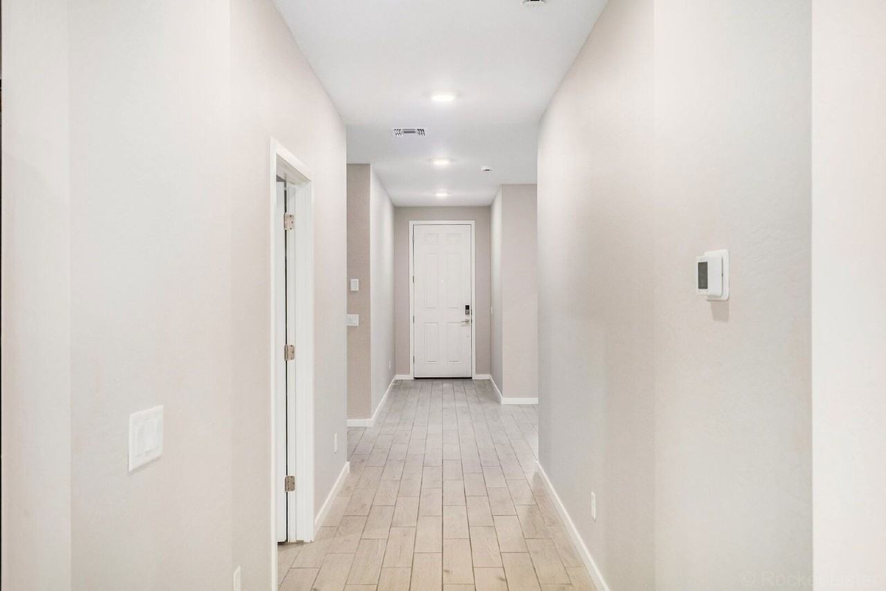 19981 W Badgett Ln - Photo 5 of 29