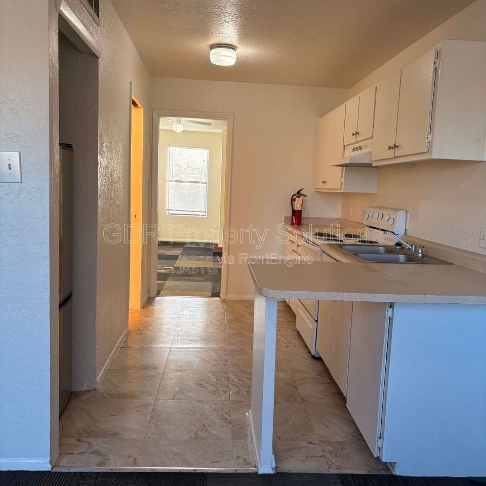 1100 Coal Ave Sw #3 - Photo 2 of 12