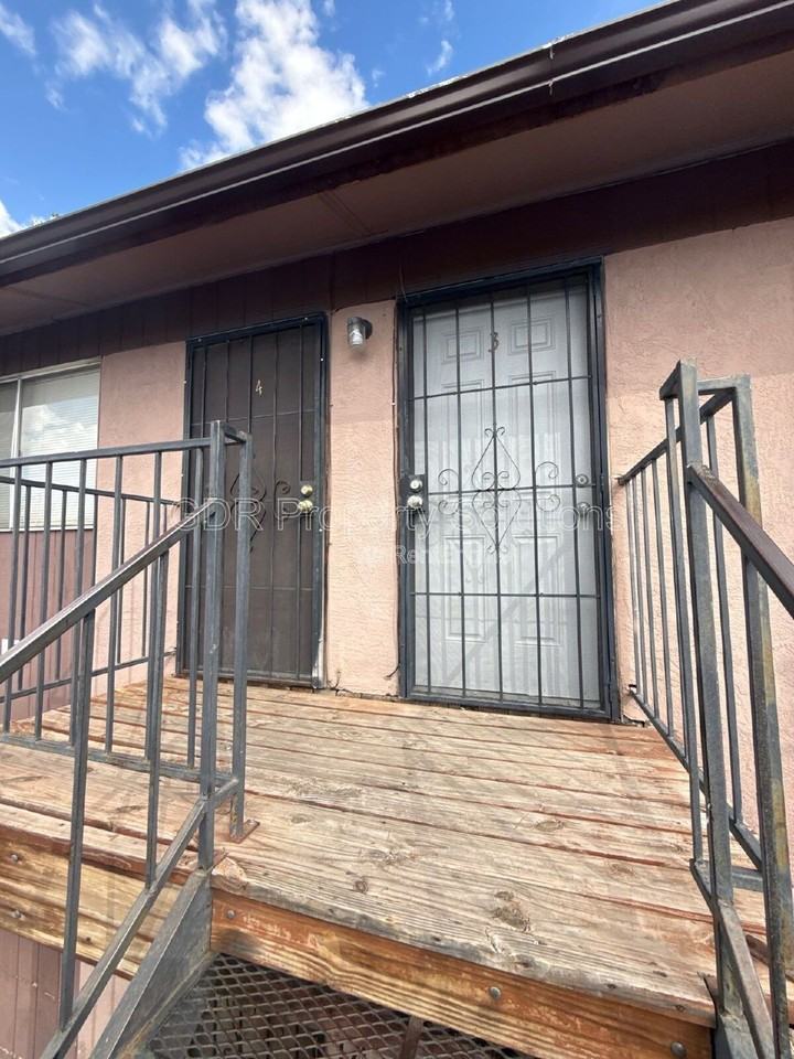 128 General Arnold St Ne #3 - Photo 2 of 6