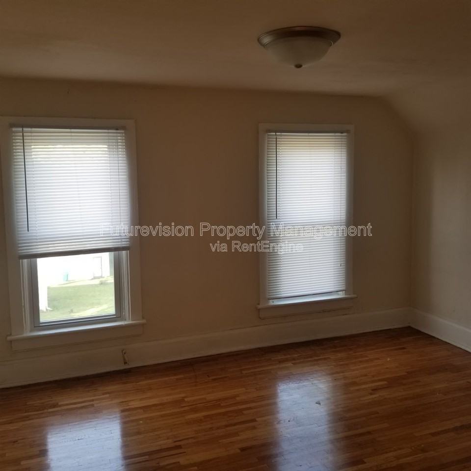 340 Marble St #2 - Photo 4 of 10