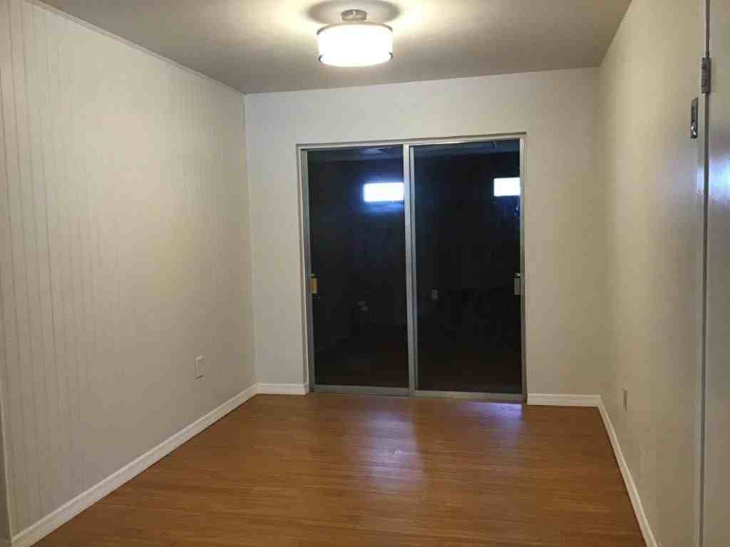 717 Denton Rd - Photo 6 of 20