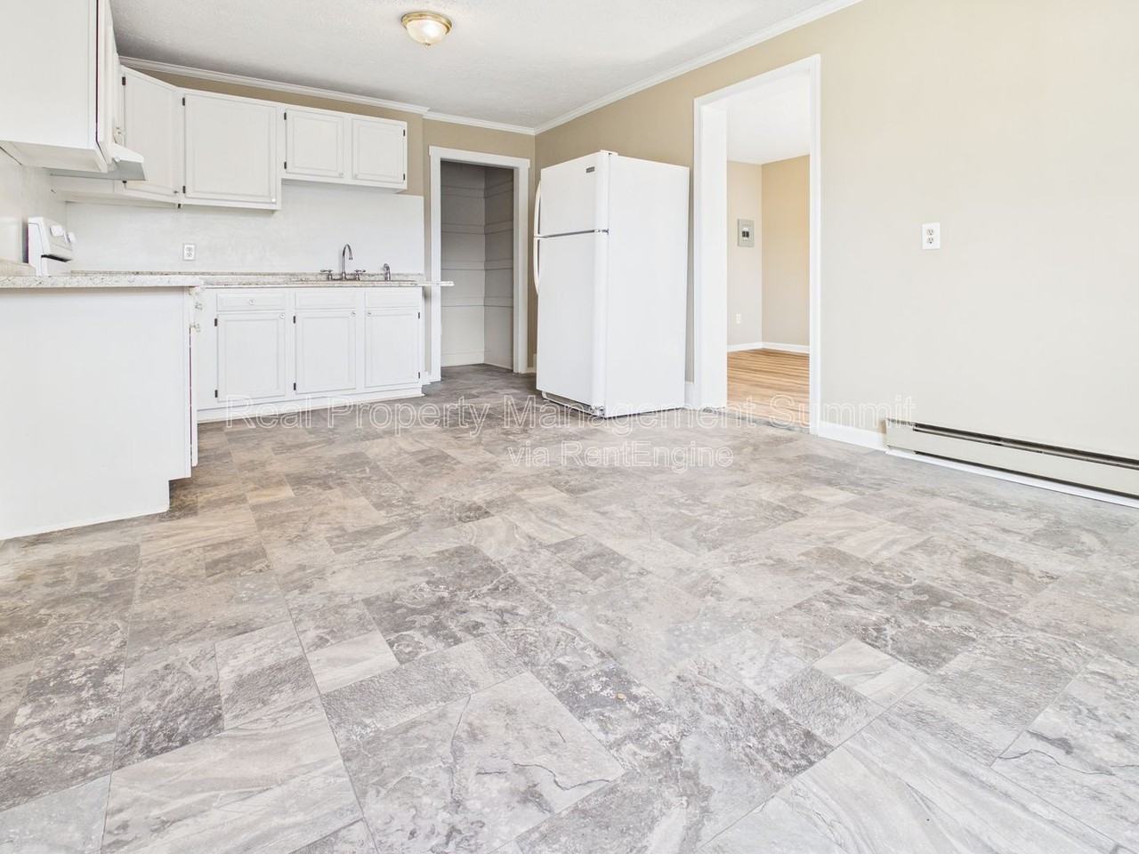 2501 N Augusta St #2 - Photo 3 of 14