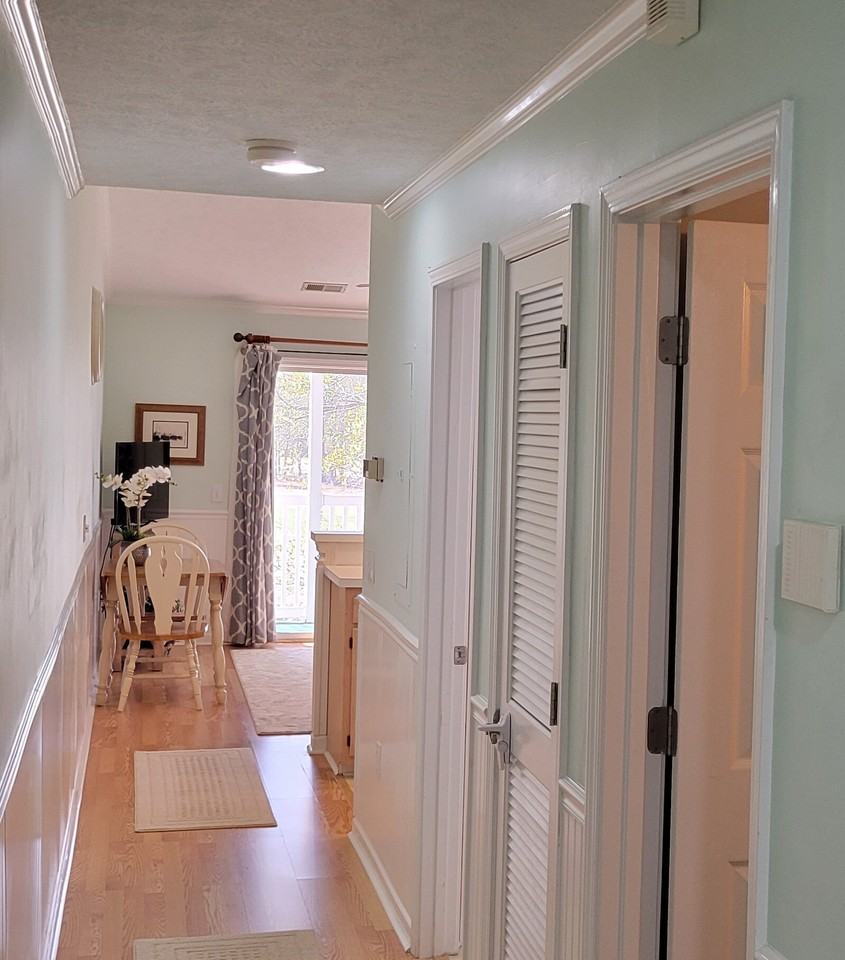 525 White River Dr - Photo 3 of 8