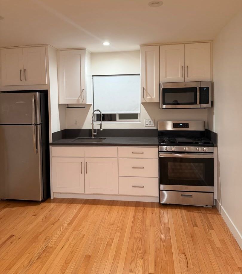 1223 N Ross St #7 - Photo 3 of 11