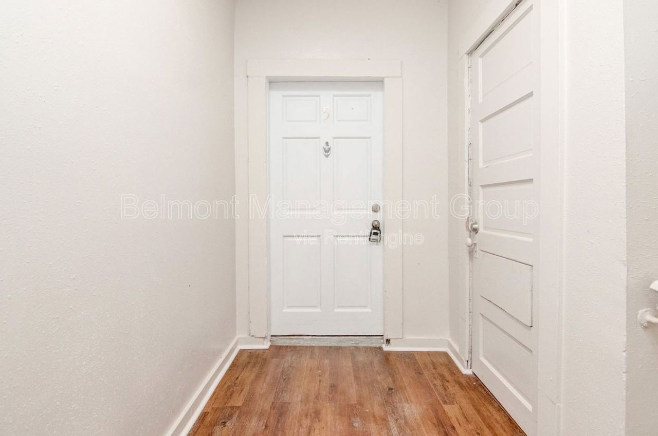 611 S Park Ave #5 - Photo 4 of 19