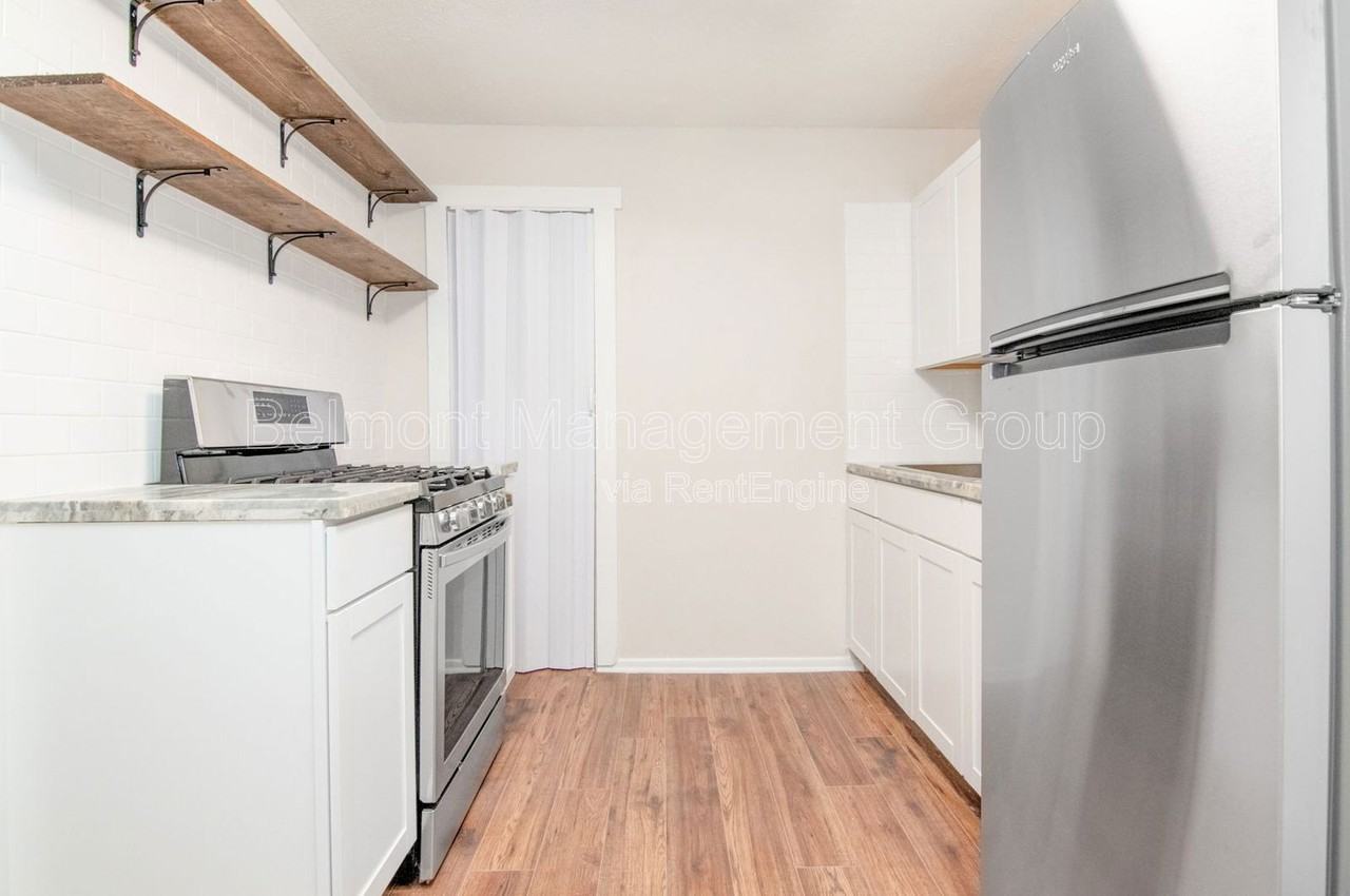 611 S Park Ave #5 - Photo 6 of 19