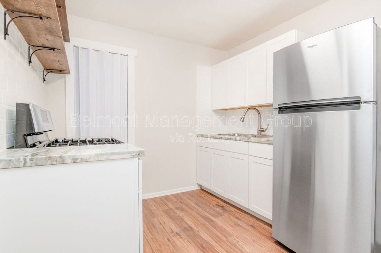 611 S Park Ave #5 - Photo 7 of 19