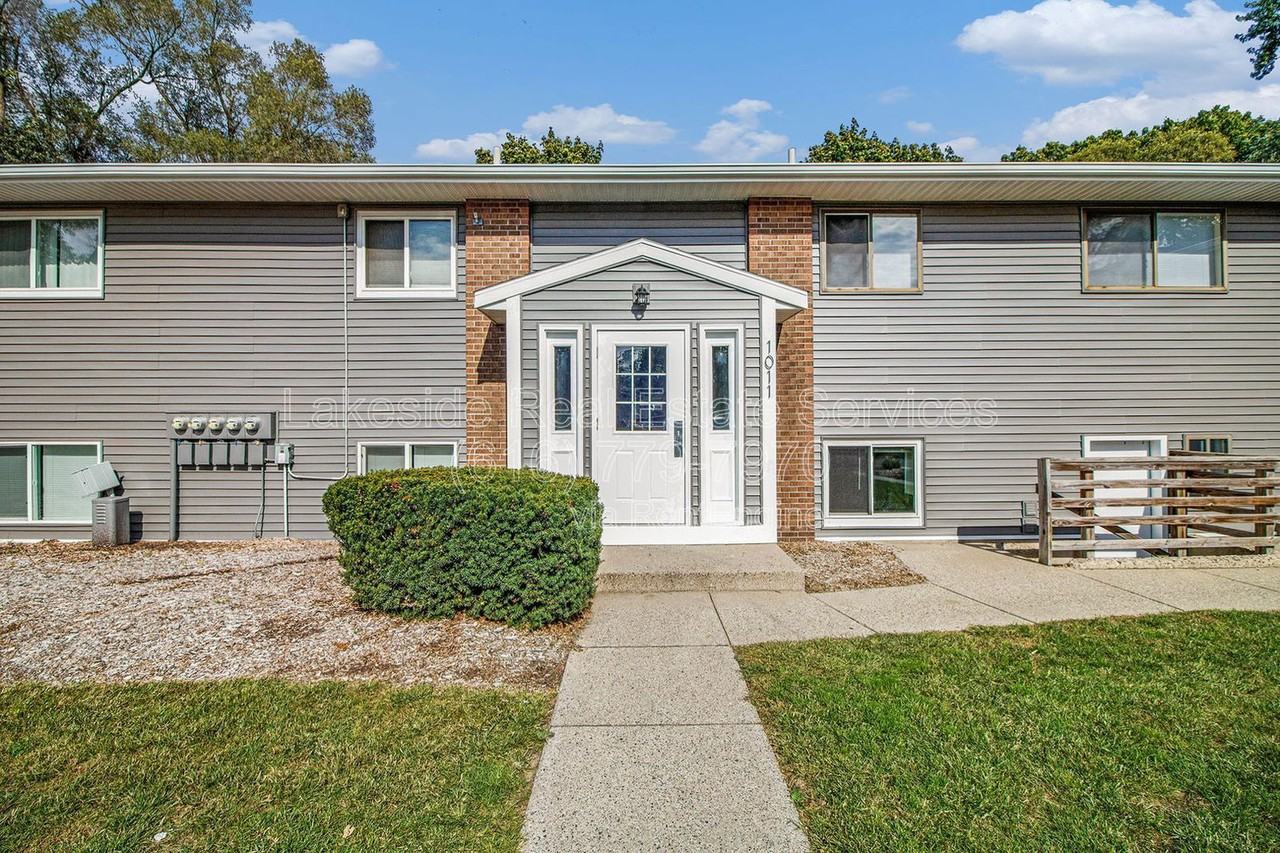 1015 36th St Sw #1 - Photo 3 of 29