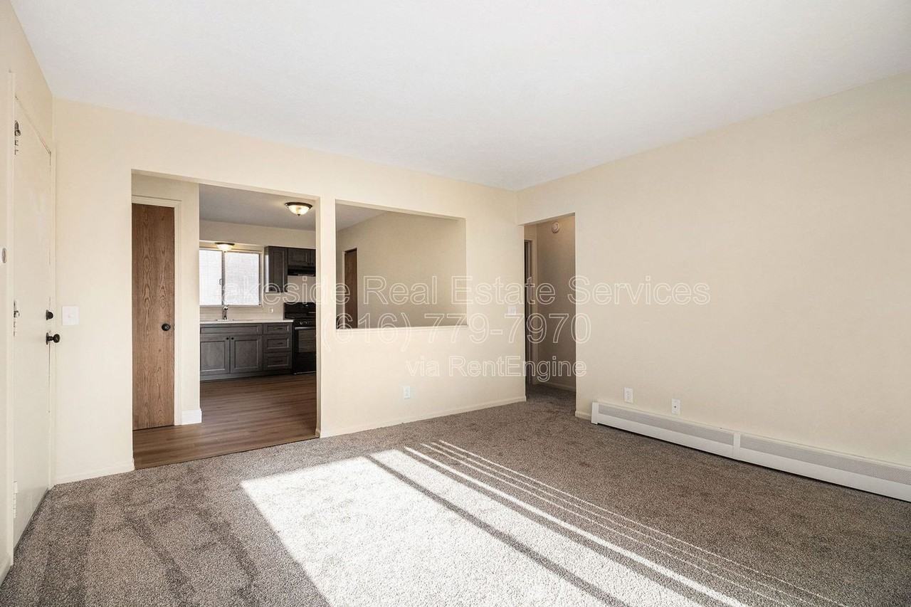 1015 36th St Sw #1 - Photo 4 of 29