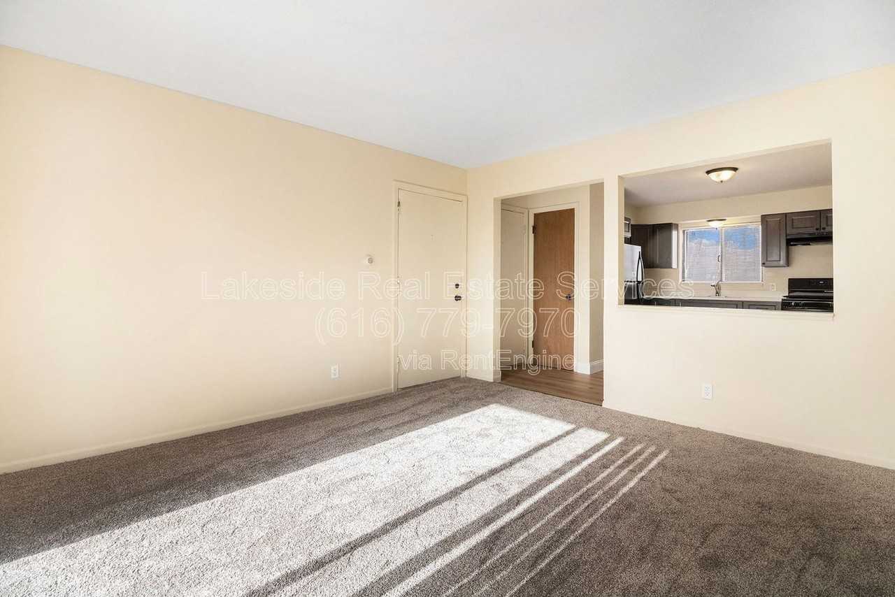 1015 36th St Sw #1 - Photo 5 of 29