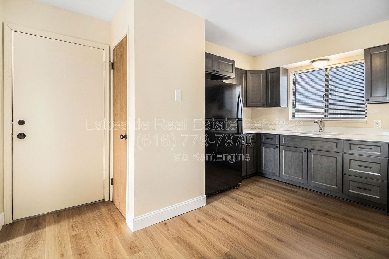 1015 36th St Sw #1 - Photo 6 of 29