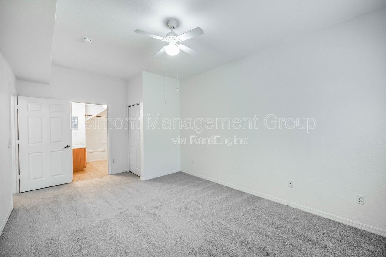 4021 Venetian Bay Dr #102 - Photo 5 of 17