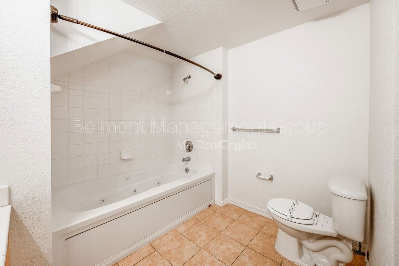 4021 Venetian Bay Dr #102 - Photo 7 of 17