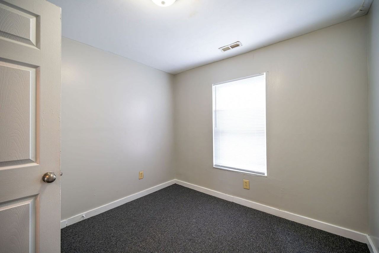 1298 N 5th St - Photo 7 of 11