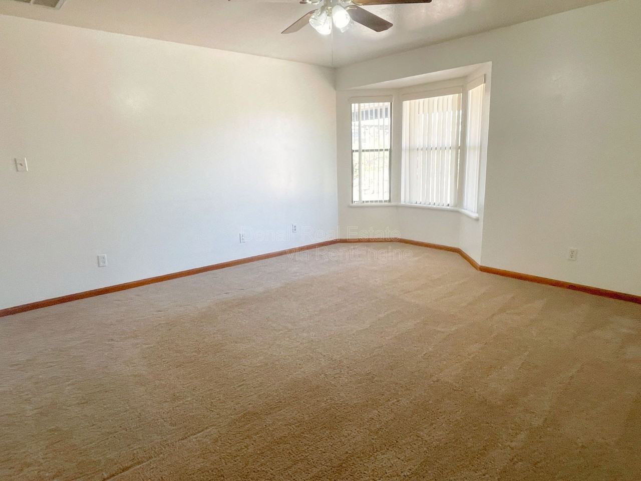 35424 N 15th Ave - Photo 3 of 23