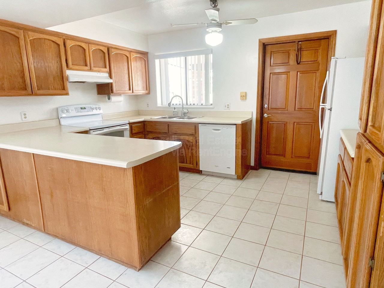 35424 N 15th Ave - Photo 5 of 23