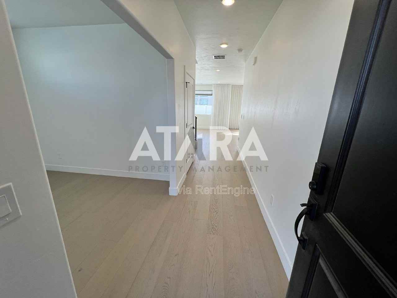 955 S 850 W - Photo 6 of 49