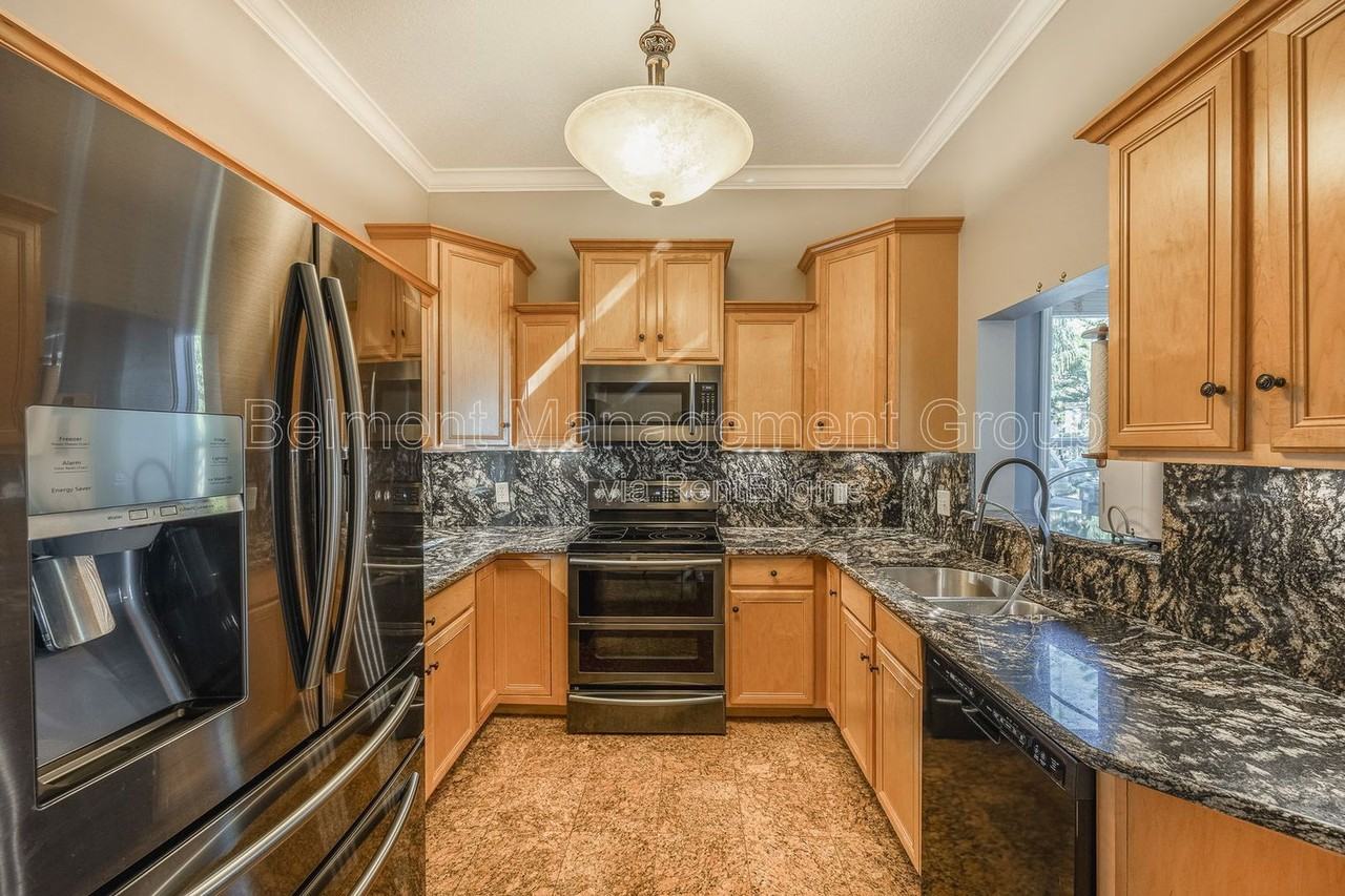 808 N Shine Ave - Photo 5 of 22