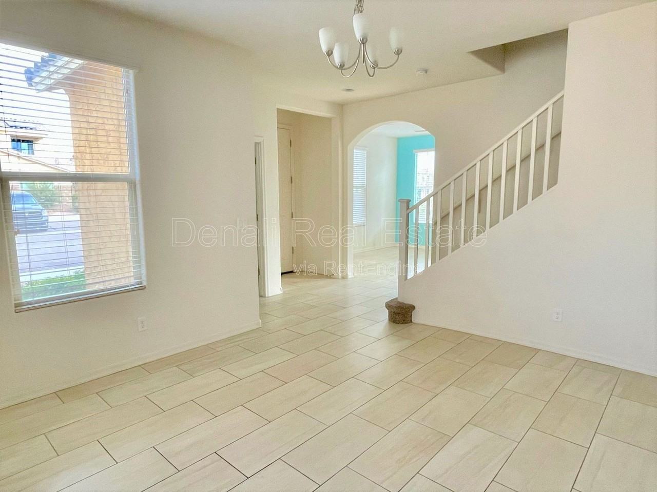 17747 W Banff Ln - Photo 5 of 14