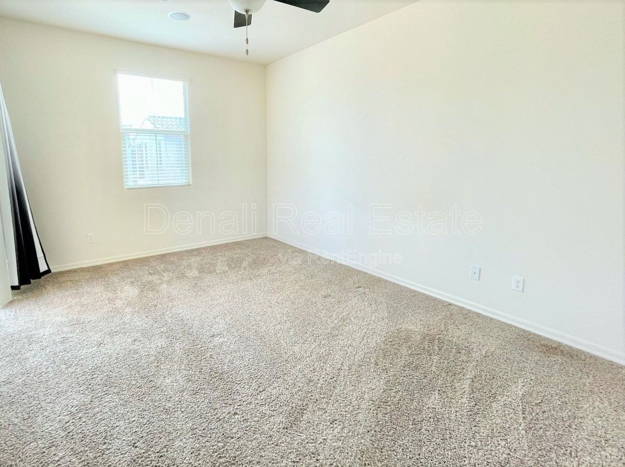 17747 W Banff Ln - Photo 7 of 14