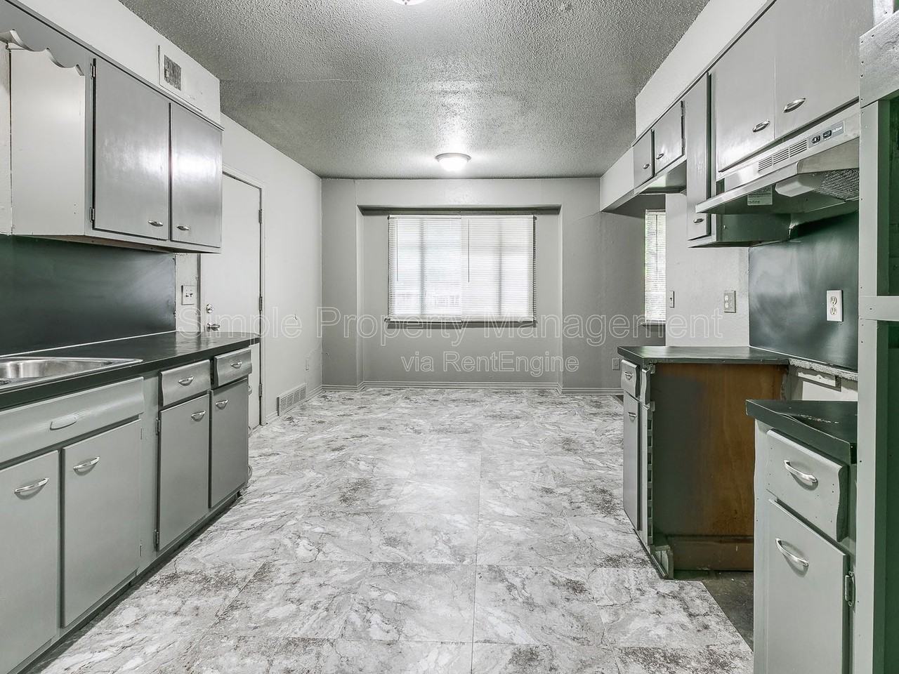 249 Nw 82nd St - Photo 3 of 22