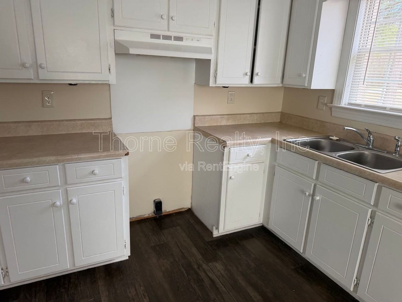 1101 Raccoon Branch Rd - Photo 7 of 11