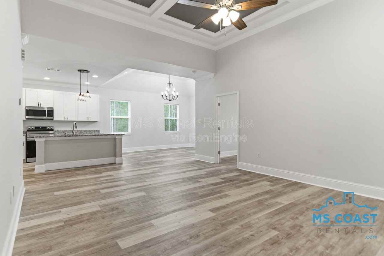 15334 Oak Creek Cv - Photo 3 of 26