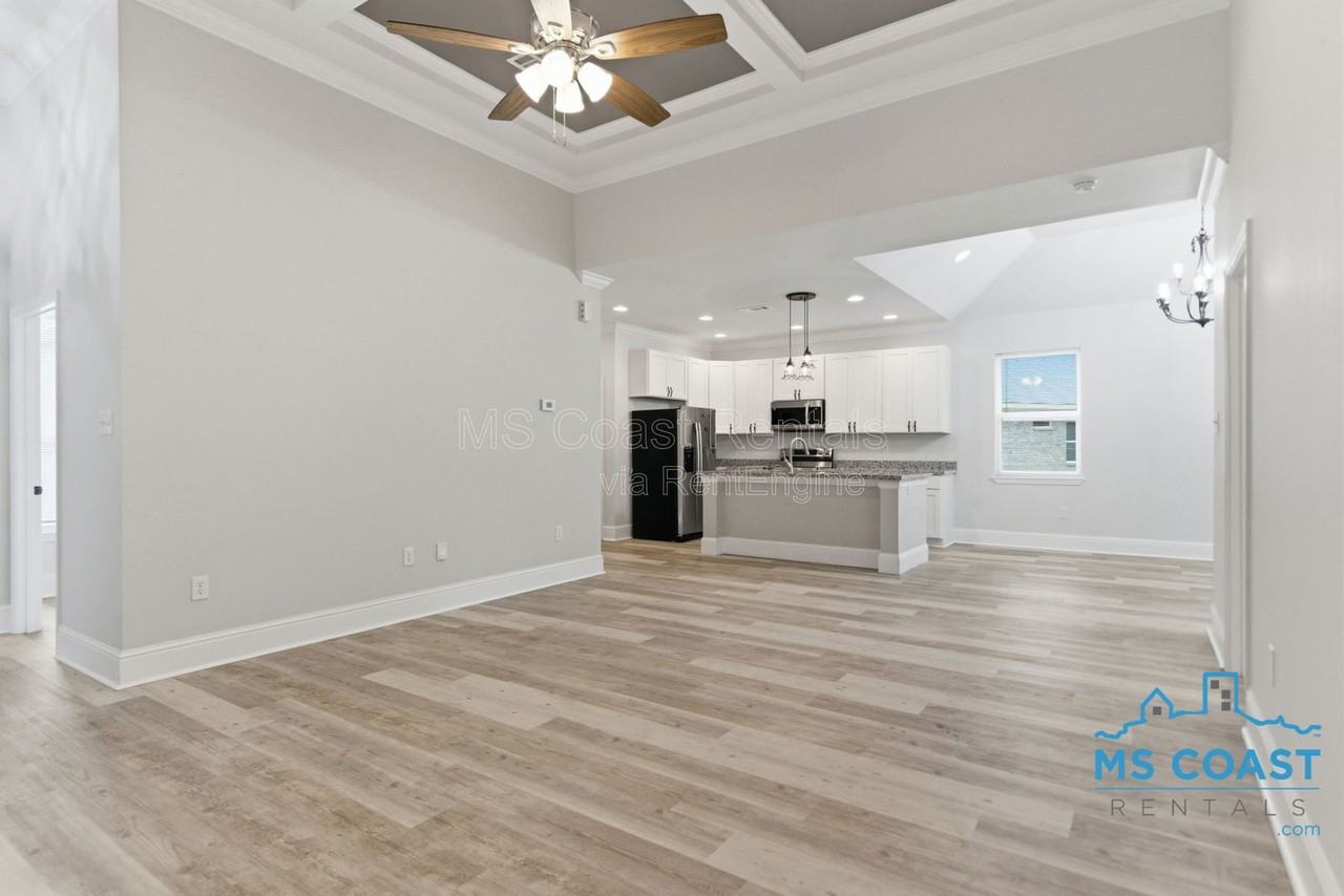 15334 Oak Creek Cv - Photo 4 of 26