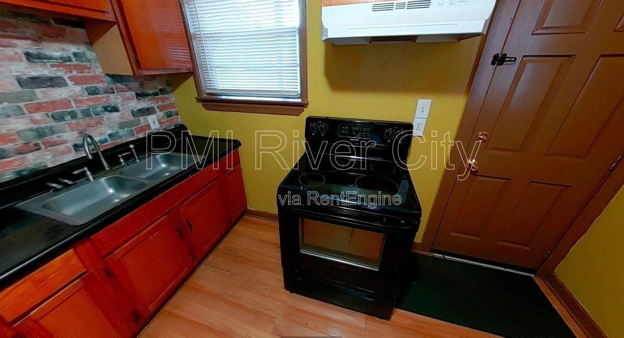 237 E 21st St - Photo 5 of 16