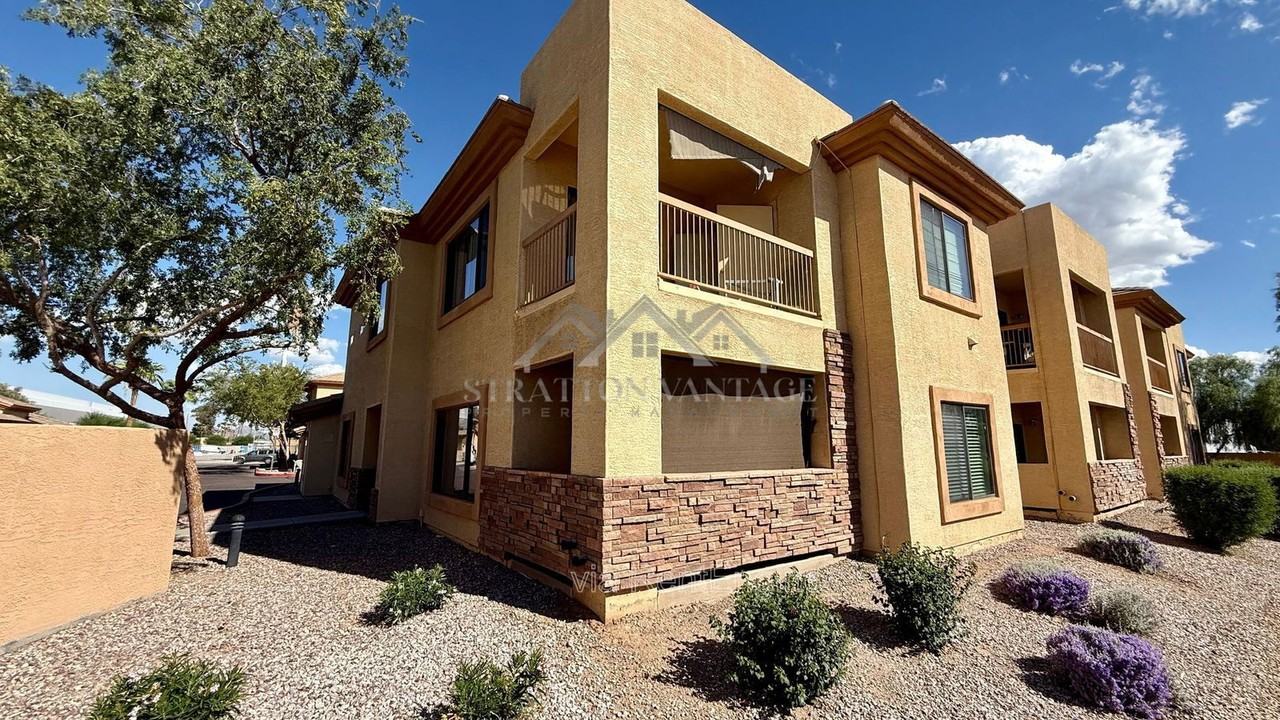 6770 N 47th Ave #1021 - Photo 3 of 27