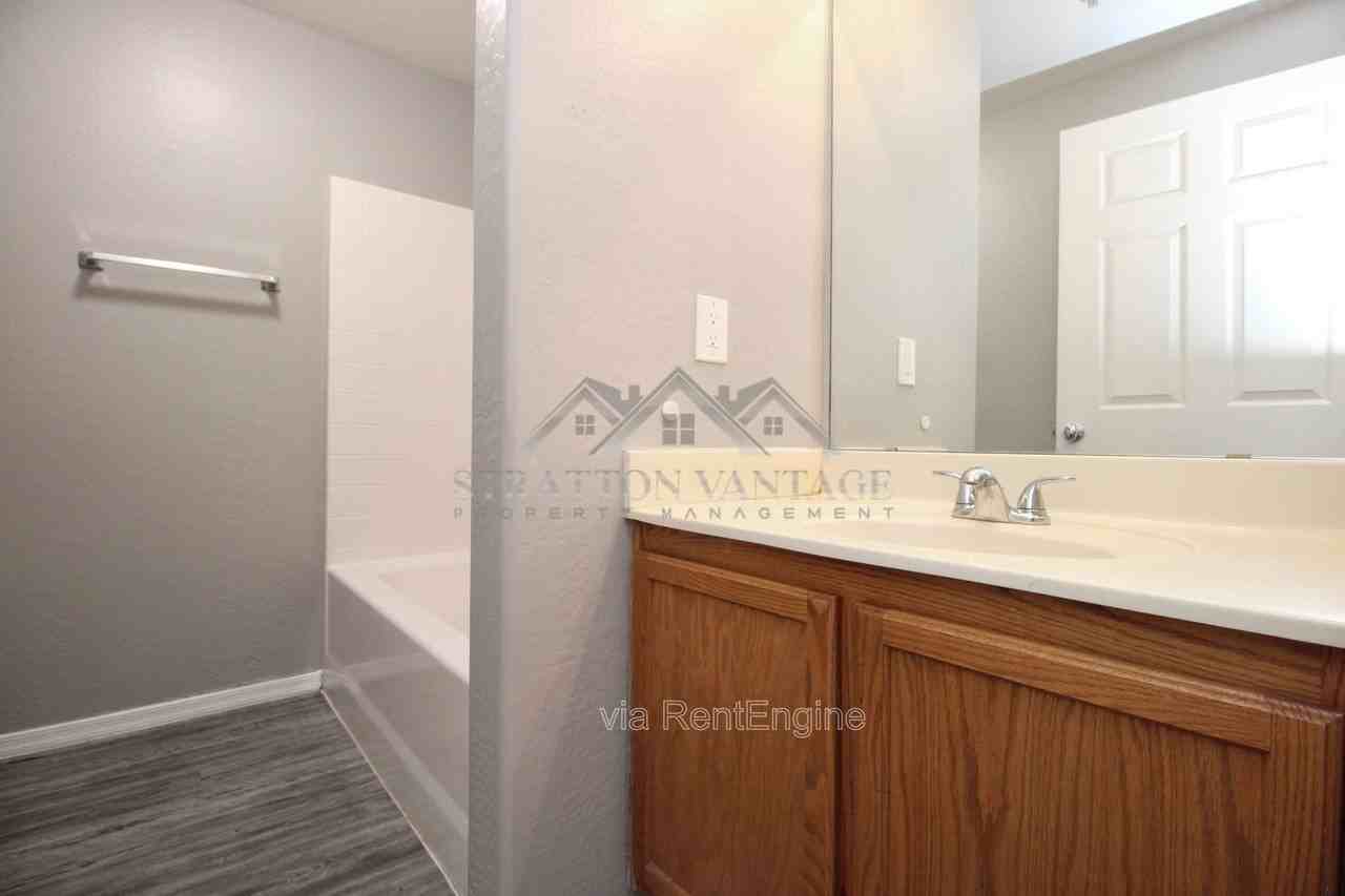 6770 N 47th Ave #1021 - Photo 6 of 27