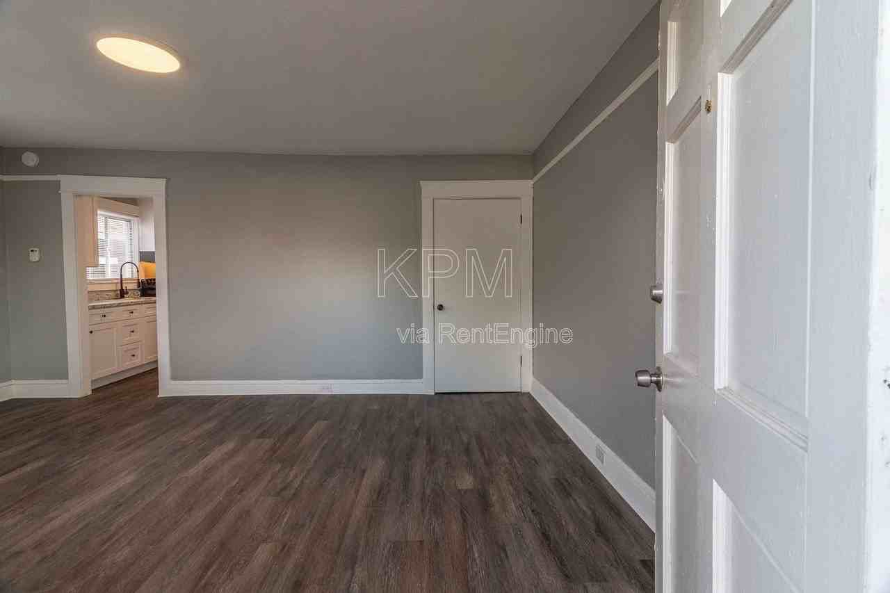 2120 Monte Diablo Ave - Photo 2 of 15